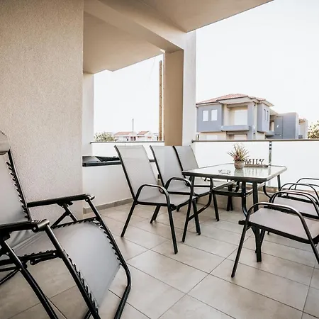 Emerald Luxury Apartment *