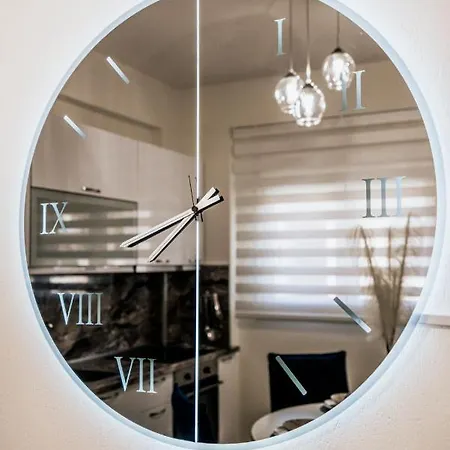 Emerald Luxury Никити