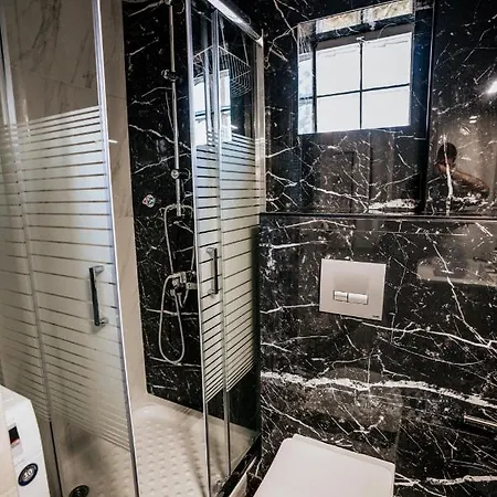 Emerald Luxury Апартаменты *